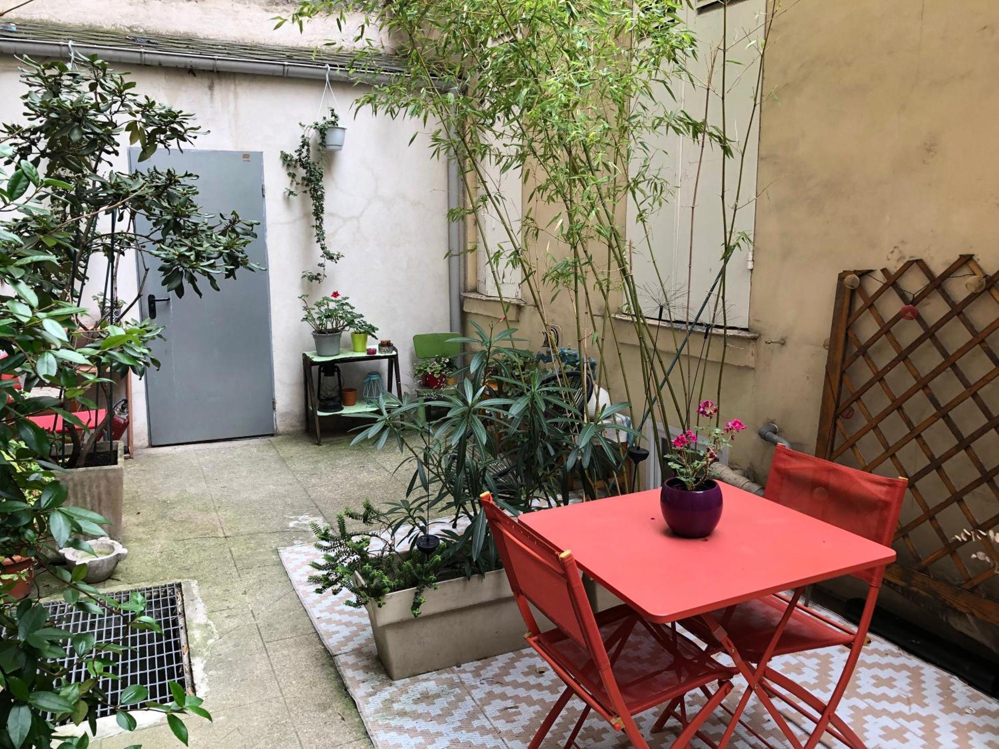 Guesthouse Familial Pour 2,3,4 Personnes De 44M2- Accessible Handic -Rez De Chaussee-Vues Sur Rue Et Patio Prive - Sejour, Chambre Separee-Cuisine,Salle De Bain,Lit Double Et Canape-Lit 2Pers-Entree De La Rue Berzelius-5 Minutes Du Metro Brochant-Lig Paryż Zewnętrze zdjęcie