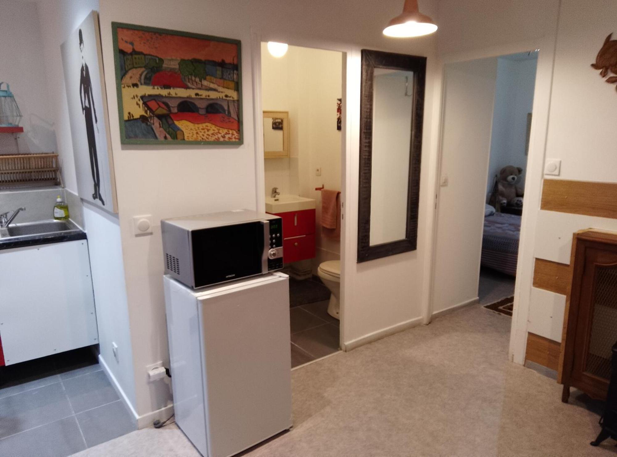 Guesthouse Familial Pour 2,3,4 Personnes De 44M2- Accessible Handic -Rez De Chaussee-Vues Sur Rue Et Patio Prive - Sejour, Chambre Separee-Cuisine,Salle De Bain,Lit Double Et Canape-Lit 2Pers-Entree De La Rue Berzelius-5 Minutes Du Metro Brochant-Lig Paryż Zewnętrze zdjęcie